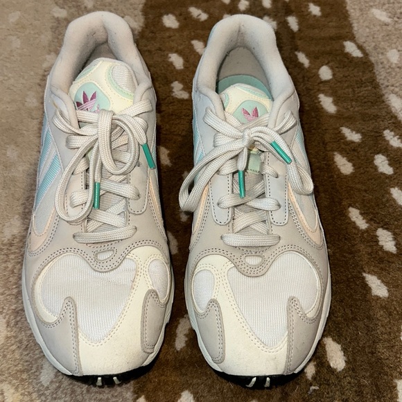 Adidas sneakers - Picture 2 of 6